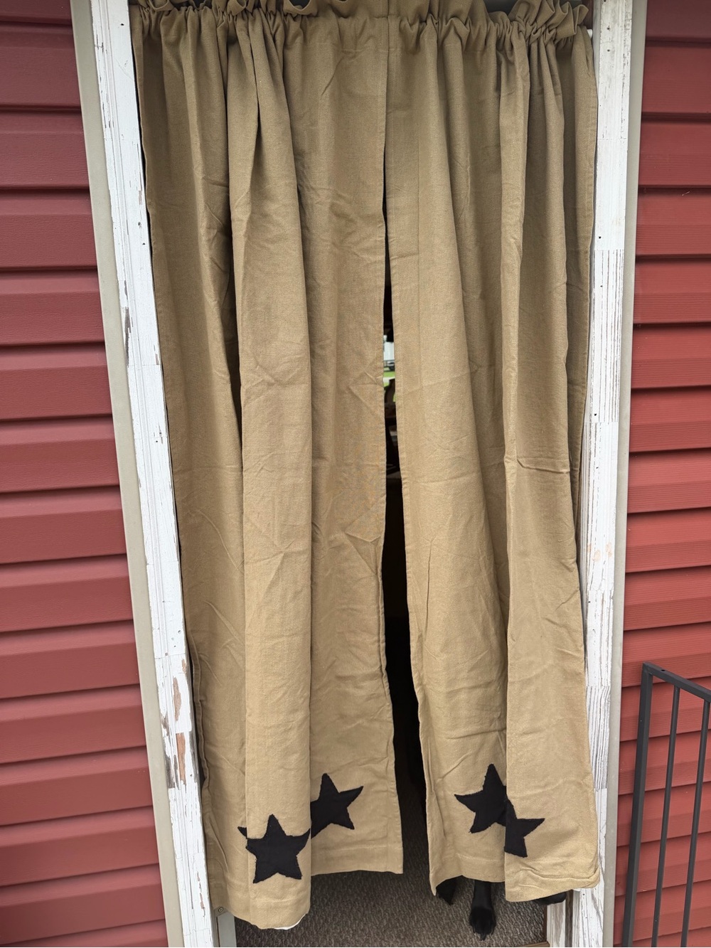 Primitive Amish Home Accents Curtain Panel with prim Black Star Accents